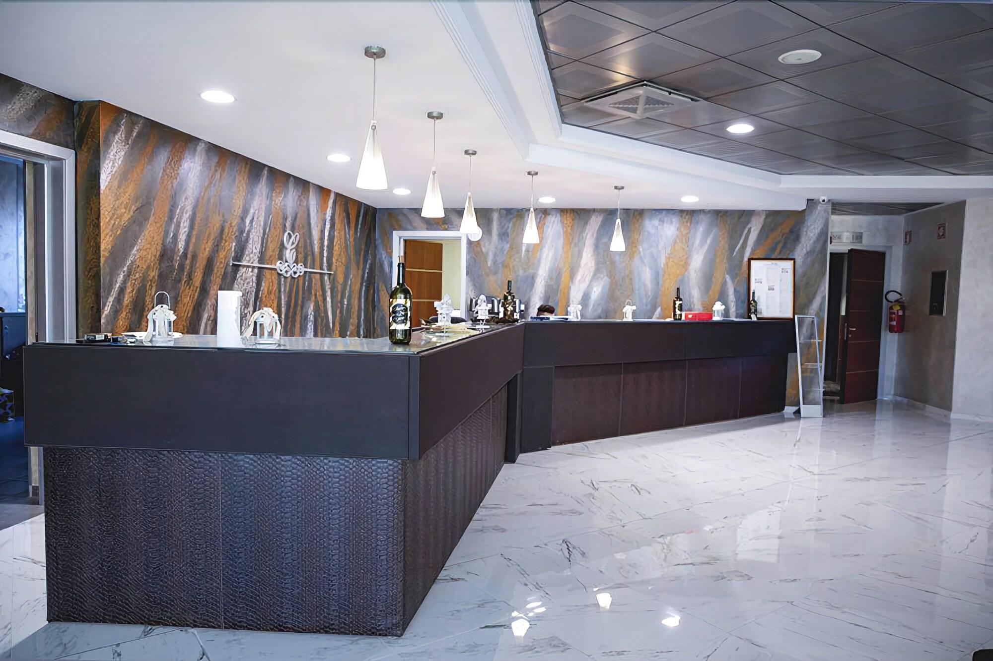 Castahotel Castagnito Extérieur photo