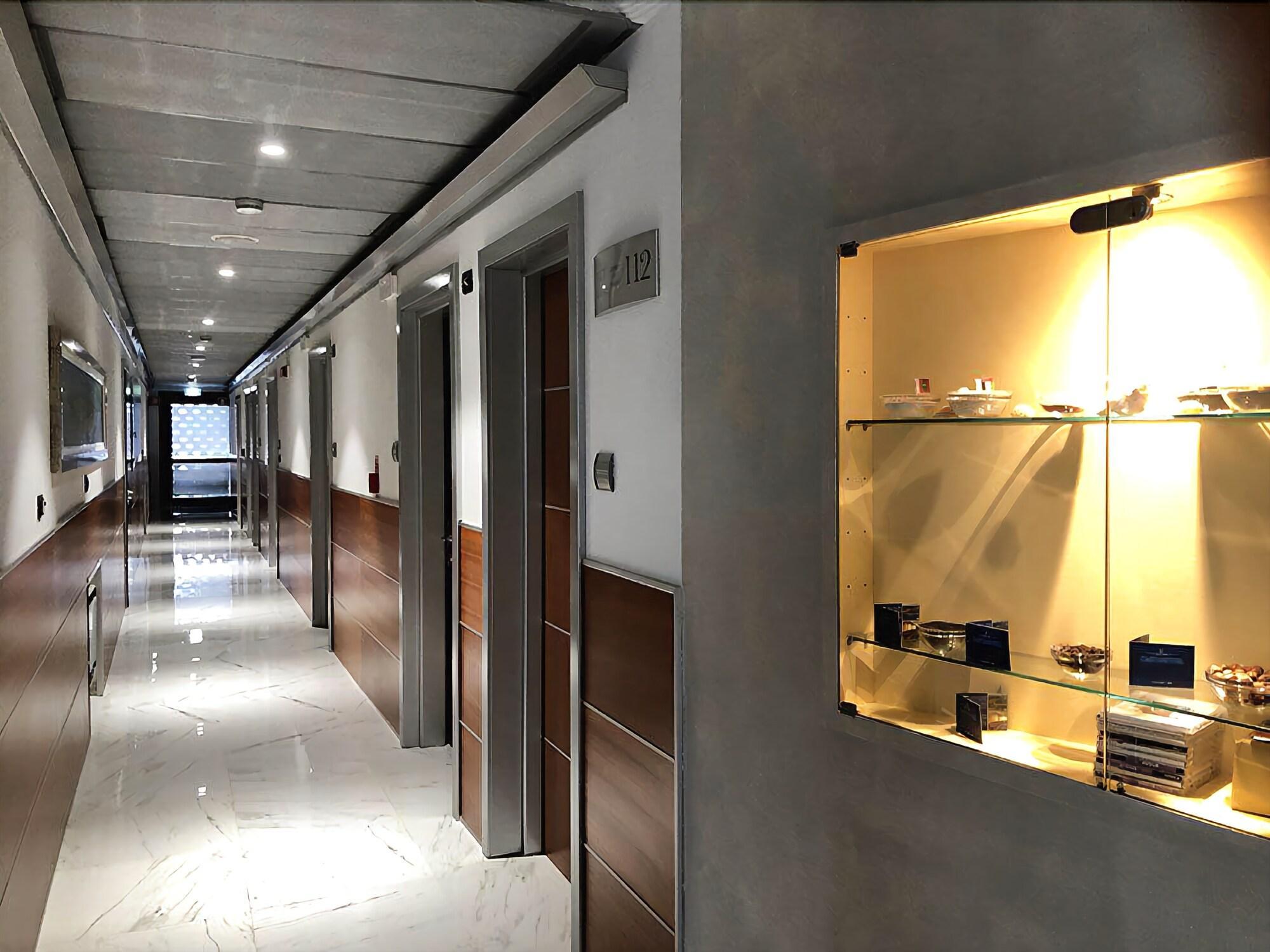 Castahotel Castagnito Extérieur photo