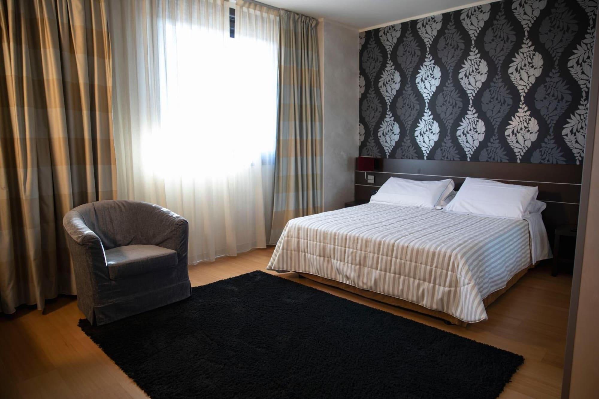 Castahotel Castagnito Extérieur photo