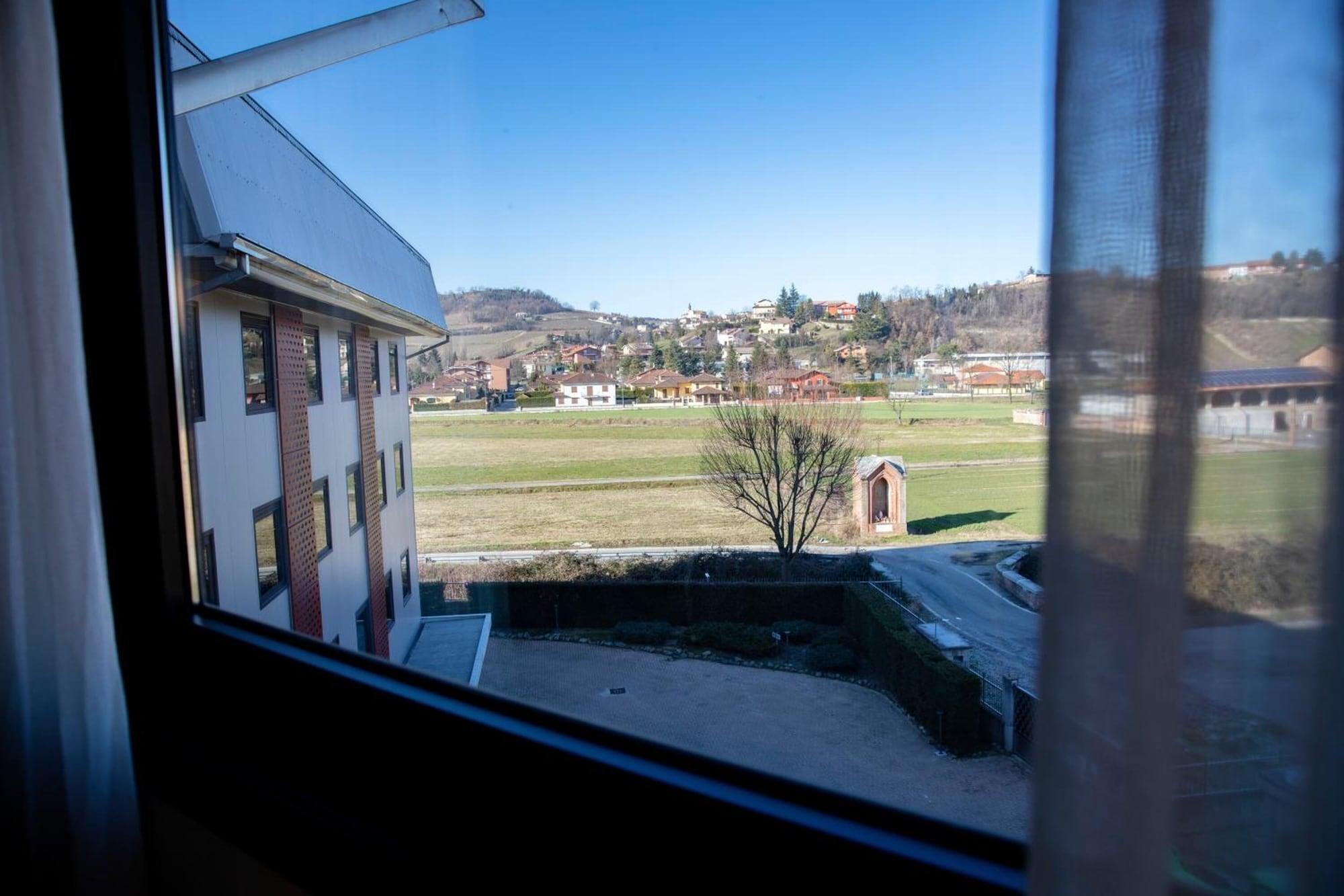 Castahotel Castagnito Extérieur photo